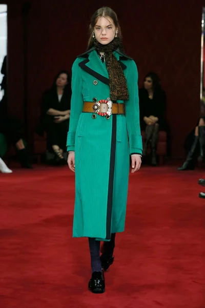 Look 6